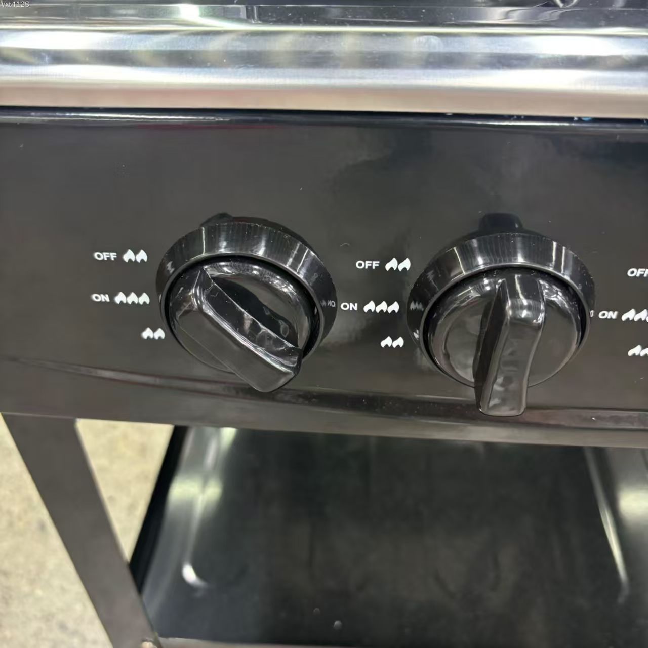 Cuisinière à gaz 4 brûleurs avec support